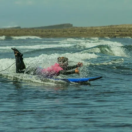 Gasthof Omassim Yoga, Veggie & Surf Guesthouse - Casa Rosa Ericeira