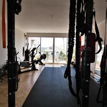 Omassim Yoga, Veggie & Surf Guesthouse - Casa Rosa Gasthof Ericeira