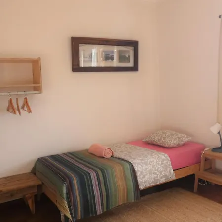 Omassim Yoga, Veggie & Surf Guesthouse - Casa Rosa Gasthof Ericeira