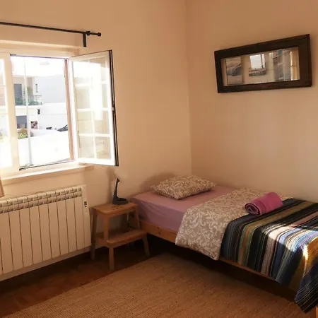 Omassim Yoga, Veggie & Surf Guesthouse - Casa Rosa Gasthof *