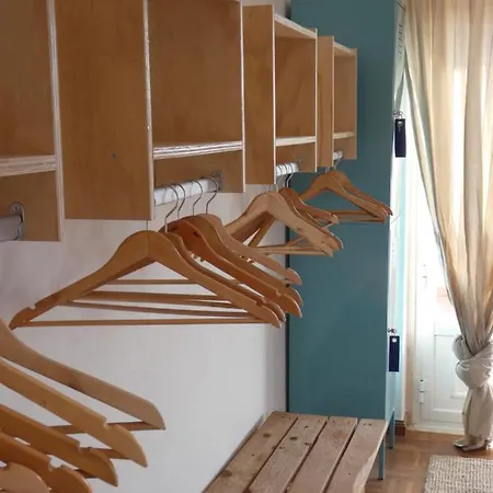 Gasthof Omassim Yoga, Veggie & Surf Guesthouse - Casa Rosa Ericeira