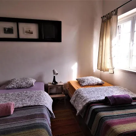 Gasthof Omassim Yoga, Veggie & Surf Guesthouse - Casa Rosa